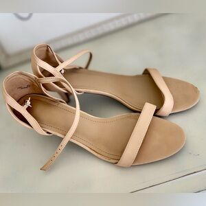 Elegant Tan Strappy Sandals